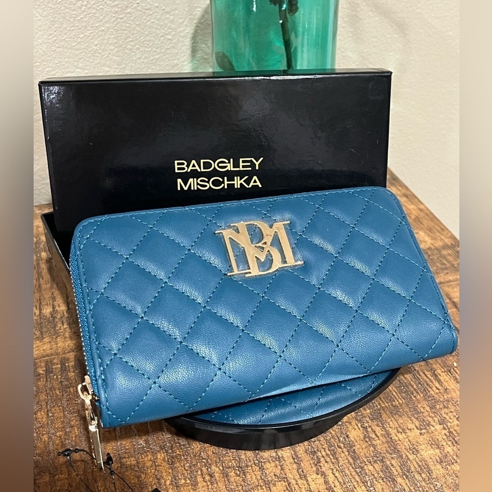 Badgley Mischka Quilted Teal Zip Wallet with Gold Logo